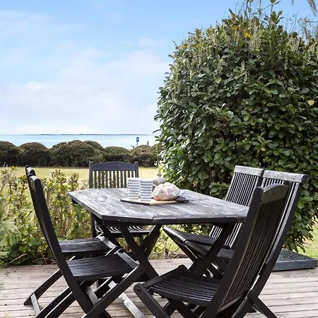 3 Bedroom Awesome In 哈泽斯莱乌