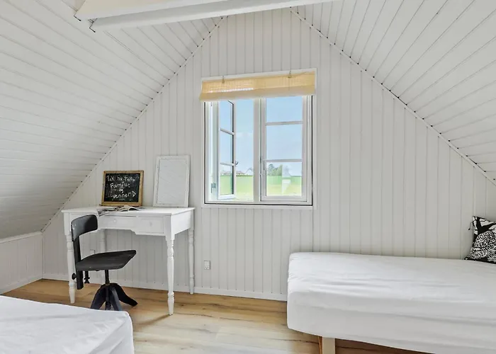 3 Bedroom Awesome In *